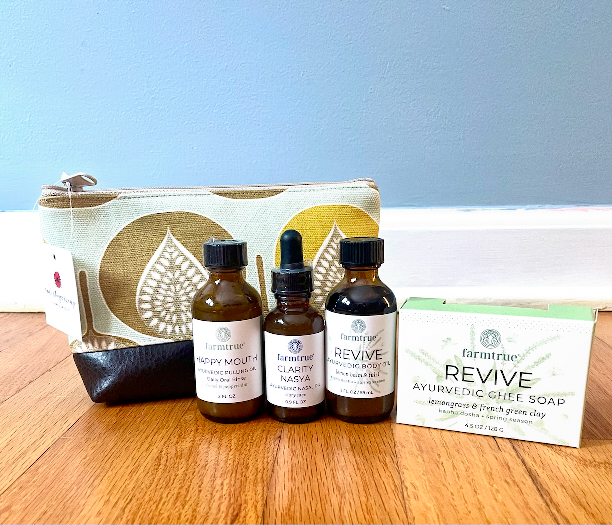 Travel Gift Set w/Clutch - Revive - Body Care | LIMITED EDITION